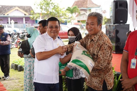 Kepala Badan Pangan Nasional (Bapanas)/National Food Agency (NFA) Arief Prasetyo Adi menghadiri Gerakan Pangan Murah (GPM) di Surakarta, Kamis (13/4/2023). Foto: Bapanas