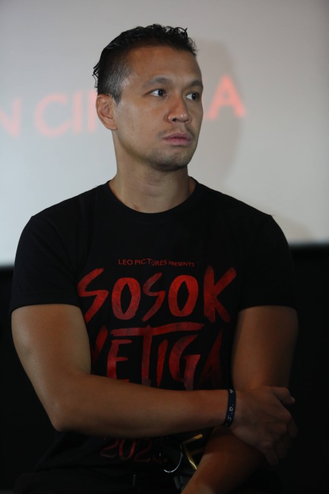 Artis Samuel Rizal hadir di konferensi pers launching poster dan teaser film Sosok Ketiga di Grand Indonesia, Jakarta, Kamis, (13/4/2023). Foto: Agus Apriyanto Foto: Agus Apriyanto