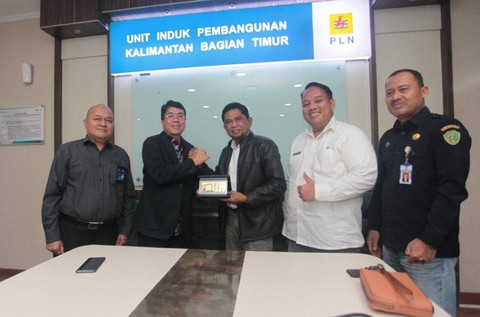 Penandatanganan Penetapan Lokasi Pembangunan SUTT 150kV Kariangau GIS 4 IKN, Rabu (12/4/2023). Foto: dok PLN