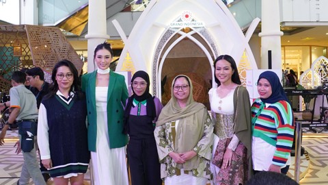 Acara 'Ngobrol Bareng Perempuan' yang diselenggarakan kumparanWOMAN berkolaborasi dengan Grab Indonesia dan OVO di Main Atrium Grand Indonesia, Jumat (14/4/2023). Foto: Jamal Ramadhan/kumparan