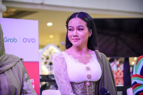 Penyanyi Yura Yunita ungkap peran teknologi jadi bagian aktivitas harian. Foto: Jamal Ramadhan/kumparan