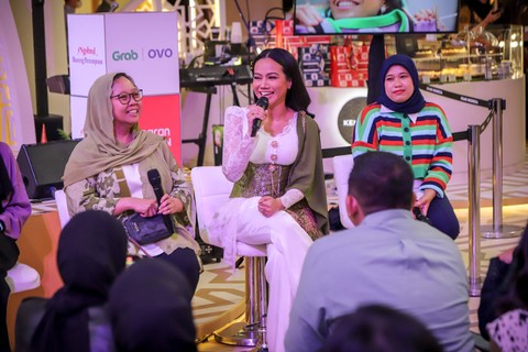 Aktivis Alissa Wahid, penyanyi Yura Yunita, pelaku UMKM Siska Ria Yunita, berbagi cerita kesibukan Ramadan. Foto: Jamal Ramadhan/kumparan