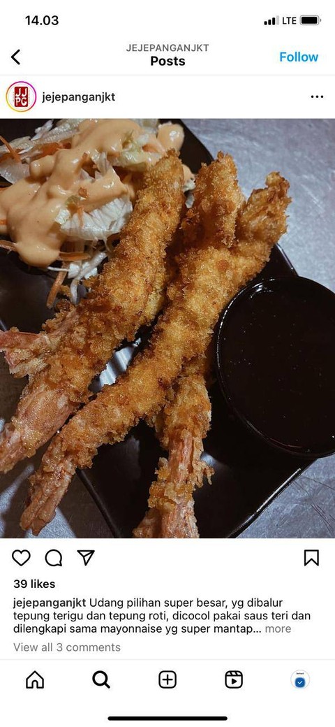 Food Vlogger Jejepangan JKT di Tenda Gandaria Tengah, Jakarta. Foto: Instagram/@JejepanganJKT