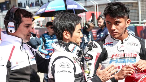 Mario Aji dalam balapan Moto3 Amerika 2023 di Circuit of the America, Austin, Amerika Serikat, pada 16 April 2023. Foto: Honda Team Asia