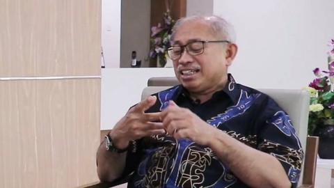 Prof. dr. Zainal Muttaqin Ph.D, Sp.BS. Foto: Youtube/ SMC RS Telogorejo