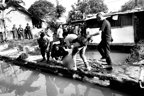 Cepi Abdurrahman ditemukan tewas bersimbah darah di pinggir kolam area rumahnya di Kampung Tipar, Desa Panyusuhan, Kecamatan Sukaluyu, Kabupaten Cianjur, Jawa Barat, Minggu (23/4/2023).  Foto: Dok. Istimewa
