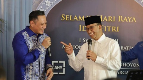 Suasana saat Anies Baswedan silaturahmi ke kediaman Agus Harimurti Yudhoyono (AHY) pada Sabtu (22/4/2023 malam. Foto: Facebook/Anies Baswedan