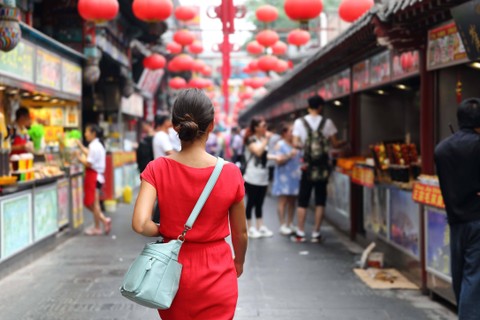 Ilustrasi wisatawan di China. Foto: Maridav/Shutterstock