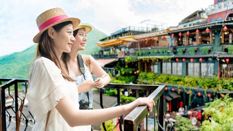 Ilustrasi turis di Taiwan. Foto: Image Factory/Shutterstock