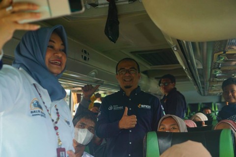 Badan Pengelola Keuangan Haji (BPKH) mempasilitasi para pemudik kembali ke Jabodetabek. Foto: BPKH