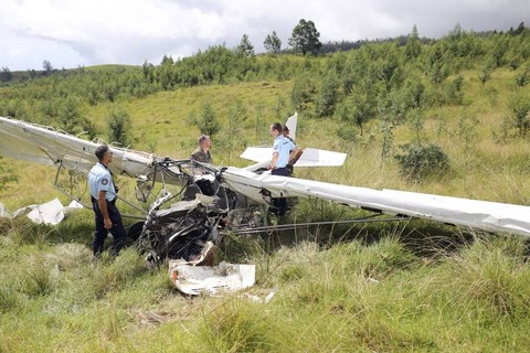 Ilustrasi pesawat ultralight kecelakaan. Foto: Richard Bouhet/AFP