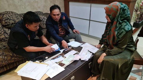 Kuitansi bernilai puluhan hingga ratusan juta di rumah AKBP Achiruddin yang ditemukan Ditreskrimum Polda Sumut saat penggeledahan terkait gratifikasi. Foto: Polda Sumut