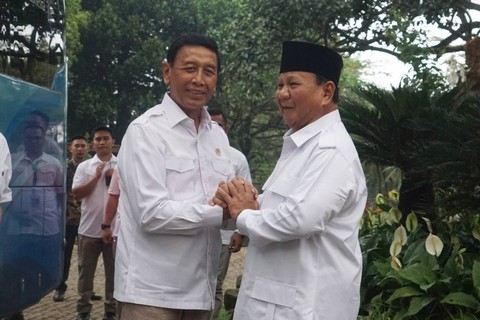 Mantan Ketua Umum Hanura Wiranto bertemu Ketua Umum Gerindra Prabowo Subianto di Padepokan Garuda Yaksa Hambalang, Babakan Madang, Kabupaten Bogor, Senin (1/5/2023). Foto: Iqbal Firdaus/kumparan