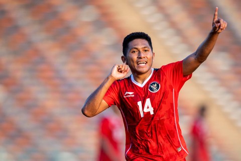 Pemain Timnas Indonesia U-22 Fajar Fathur Rachman merayakan gol usai membobol gawang Timnas Myanmar saat pertandingan Grup A Sepak Bola SEA Games 2023 di National Olympic Stadium, Phnom Penh, Kamboja, Kamis (4/5/2023). Foto: M Agung Rajasa/ANTARA FOTO