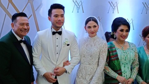 Konferensi pers Jessica Mila dan Yakup Hasibuan usai acara pemberkatan pernikahan, Jumat (5/5/2023). Foto: Aprilandika Pratama/kumparan