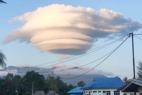 Ilustrasi awan Lenticularis. Foto: HO-BPBD Natuna/Antara