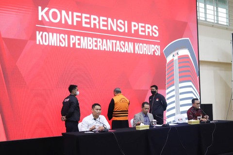 Kuasa hukum Lukas Enembe, SRR ditetapkan sebagai tersangka oleh KPK. Foto: Jamal Ramadhan/kumparan
