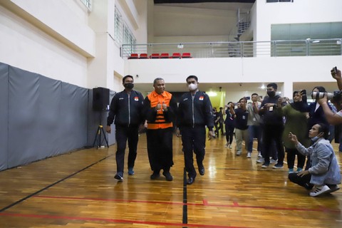 Kuasa hukum Lukas Enembe, SRR ditetapkan sebagai tersangka oleh KPK. Foto: Jamal Ramadhan/kumparan