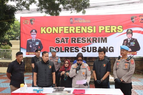 Pers rilis kasus pengoplos tabung gas elpiji di Subang pada Selasa (9/5).    Foto: Dok. Istimewa
