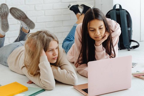 Ilustrasi Kunci Jawaban IPS Kelas 8 Halaman 271. Sumber: Pexels.com/Karolina Grabowska