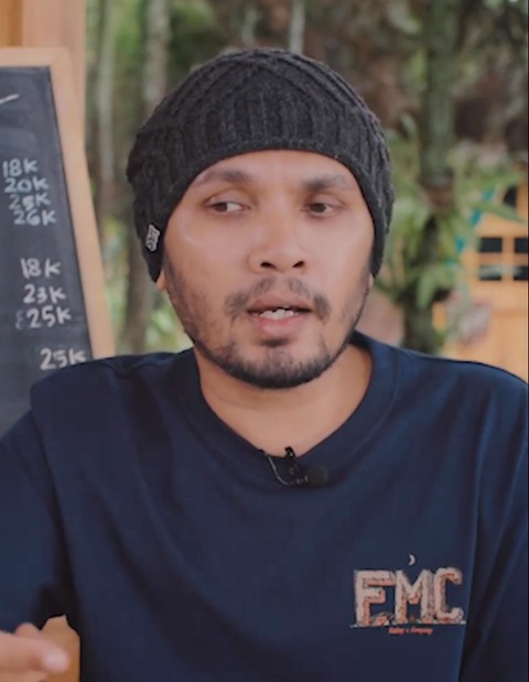 Ustaz Hanan Attaki, populer di kalangan anak muda. Foto: Instagram/@Hanan_Attaki