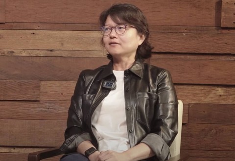 Grace Tahir memandu acara Iso-Late Show. Foto: YouTube @gt.bodyshot