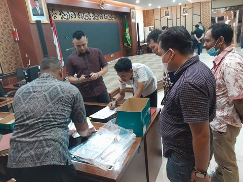 Pelimpahan tersangka dan barang bukti kasus KSP Indosurya.  Foto: Dok. Istimewa