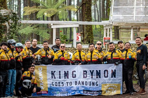 Rombongan klub motor King BY Non yang melkukan touring ke Bandung. (foto: EKo Nurhadi/King BY Non)