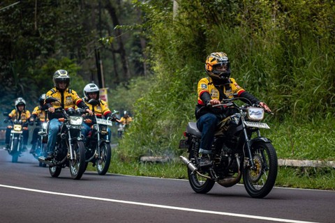 Seluruh anggota klub menggunakan sepeda motor RX King (foto: EKo Nurhadi/King BY Non)