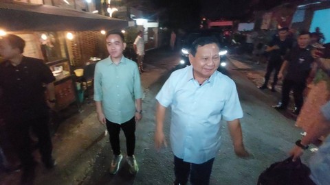 Prabowo Subianto menemui Gibran Rakabuming Raka di Omah Semar, Kelurahan Jajar, Kecamatan Laweyan, Solo, pukul 21.00 WIB, Jumat (19/5/2023). Foto: Dok. kumparan