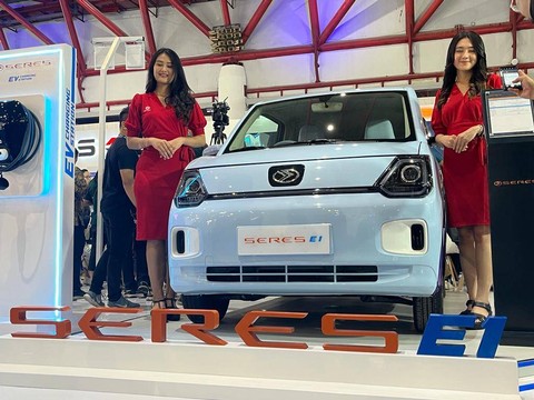 Mobil listrik Seres E1 di PEVS 2023. Foto: Sena Pratama/kumparan
