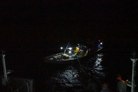 Bakamla RI Evakuasi Korban Kapal Mati Mesin di Perairan Pulau Rote Foto: Humas Bakamla RI