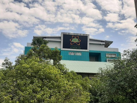 Polisi olah TKP lokasi tewasnya siswa SMP di  Sekolah Islam Athirah, Makassar,  Foto: Dok. Istimewa