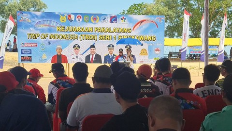 Kejuaraan paralayang Troi seri 1 Kota Singkawang. Foto: Dok. Hi!Pontianak