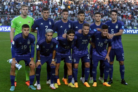 Timnas U-20 Argentina di pertandingan ketiga babak grup Piala Dunia U-20 pada 27 Mei 2023. Foto: Andres Larrovere / AFP