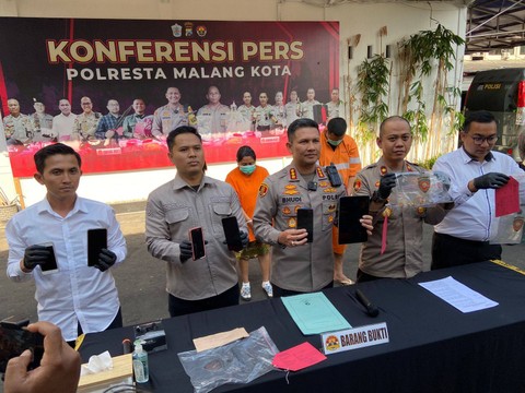 Polresta Malang Kota menangkap 3 orang tersangka penipuan penjualan tiket konser Coldplay, Senin (29/5/2023). Foto: Dok. Istimewa