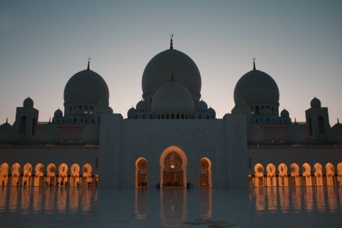 Ilustrasi Sebutkan nama-nama khalifah yang memimpin Bani Abbasiyah. (Foto Mathilde Cureau | Unsplash.com)