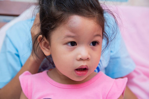 Ilustrasi kepala anak benjol. Foto: patarapong saraboon/Shutterstock