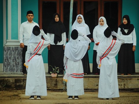 Ilustrasi kunci jawaban matematika kelas 8 semester 2 halaman 45. Sumber: SyahrulAlamsyahWahid/unsplash.com.