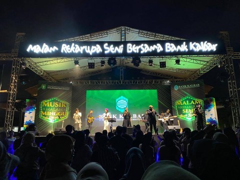 Bank Kalbar gelar ;Malam Rekarupa Seni' di Halaman Pendopo Gubernur Kalbar tadi malam. Foto: Lydia Salsabila/ Hi!Pontianak