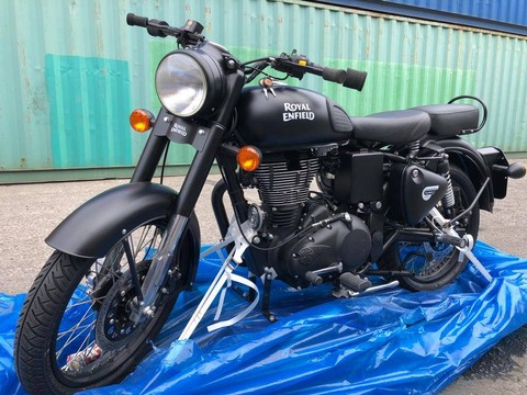 Kantor Pelayanan Utama Bea dan Cukai (KPUBC) Tipe A Tanjung Priok akan melelang motor Royal Enfield. Foto: dok. lelang.go.id