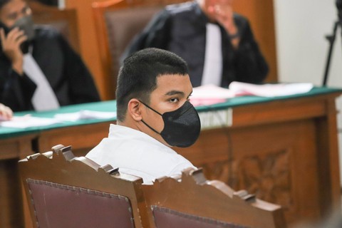 Shane Lukas menjalani sidang perdana dengan agenda mendengarkan dakwaan di PN Jaksel, Selasa (6/6/2023). Foto: Jamal Ramadhan/kumparan