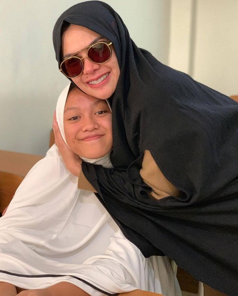 Anak Sulung Nikita Mirzani, Laura Meizani. Foto: Instagram/@nikitamirzanimawardi_172