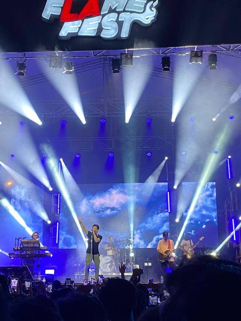 penampilan Noah di Flame Fest Pontianak. Foto: Lydia Salsabila/Hi!Pontianak