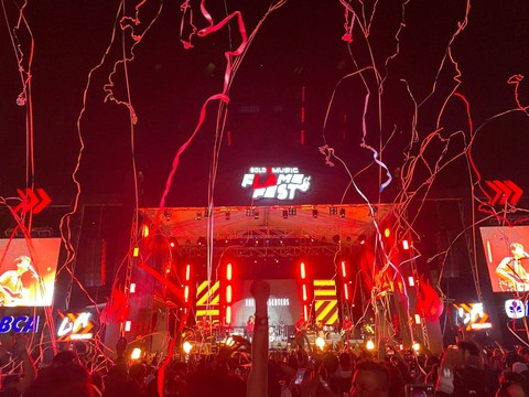 The Changcuters hibur penonton Pontianak di festival musik Flame Fest. Foto: Leo Prima/Hi!Pontianak