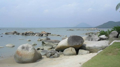 Pulau Simping di Singkawang, Kalimantan Barat. Foto: Instagram/@pesona.indonesia