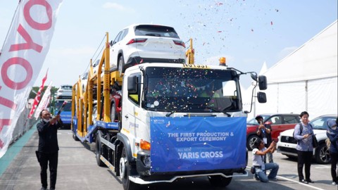 Seremoni produksi perdana dan ekspor Toyota Yaris Cross di PT TMMIN, Selasa (13/6/2023). Foto: Aditya Pratama Niagara/kumparan