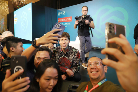 Co-Founder & CEO OpenAI, Sam Altman di Grand Ballroom Hotel Indonesia Kempinski, Jakarta, Rabu (14/6/2023). Foto: Jamal Ramadhan/kumparan