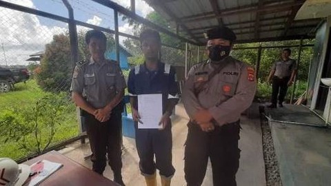 Tampang pelaku yang melempar anjing hidup ke buaya. Foto: Dok. Istimewa