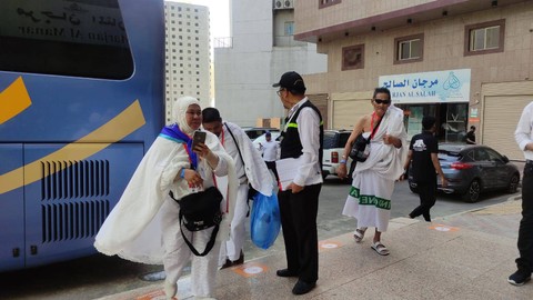 Jemaah haji kouta tambahan dari embarkasi Balikpapan-21 tiba di Makkah. Foto: MCH 2023